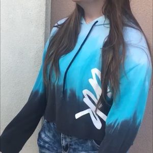 Victoria’s Secret Pink cropped hoodie